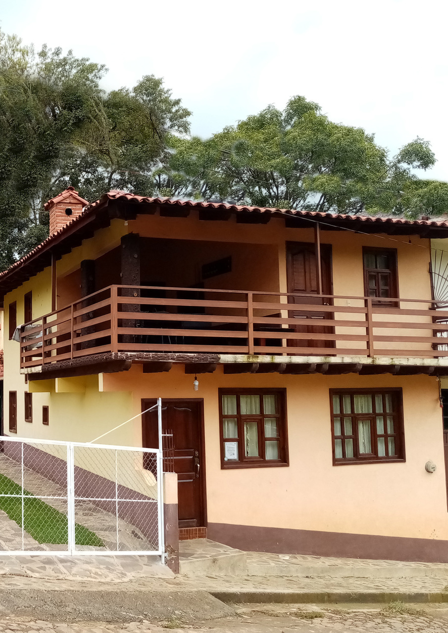 <span style="font-weight: bold;">CABAÑA PARA 8 O 16 PERSONAS </span>